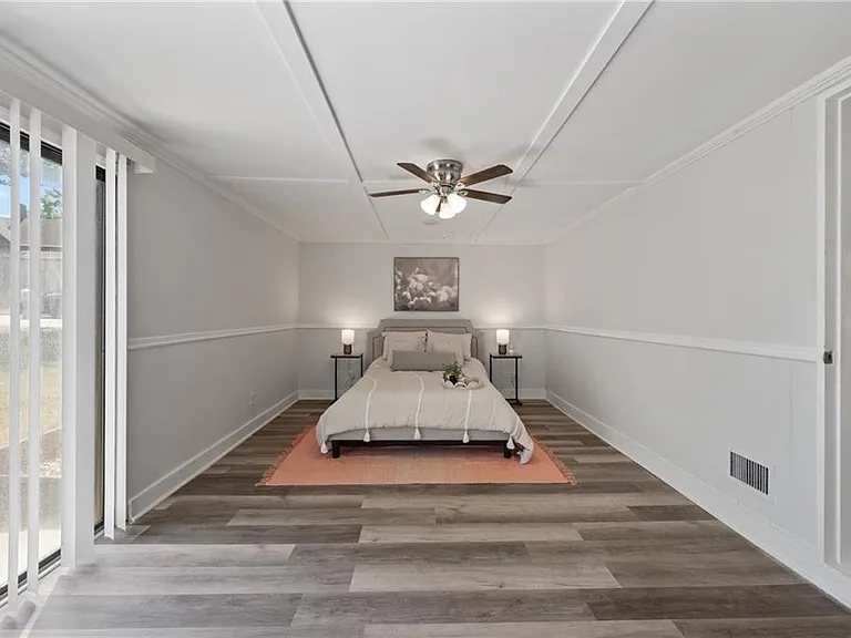 100 Pine Cir — Photo 16
