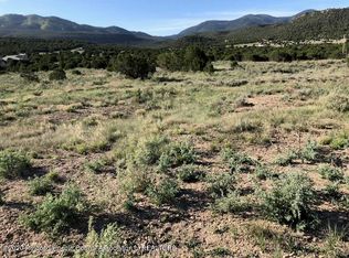 2 Stagecoach Rd, Carrizozo, NM 88301