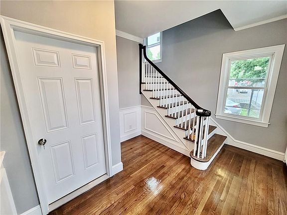 5th image of 225 Pocasset Ave