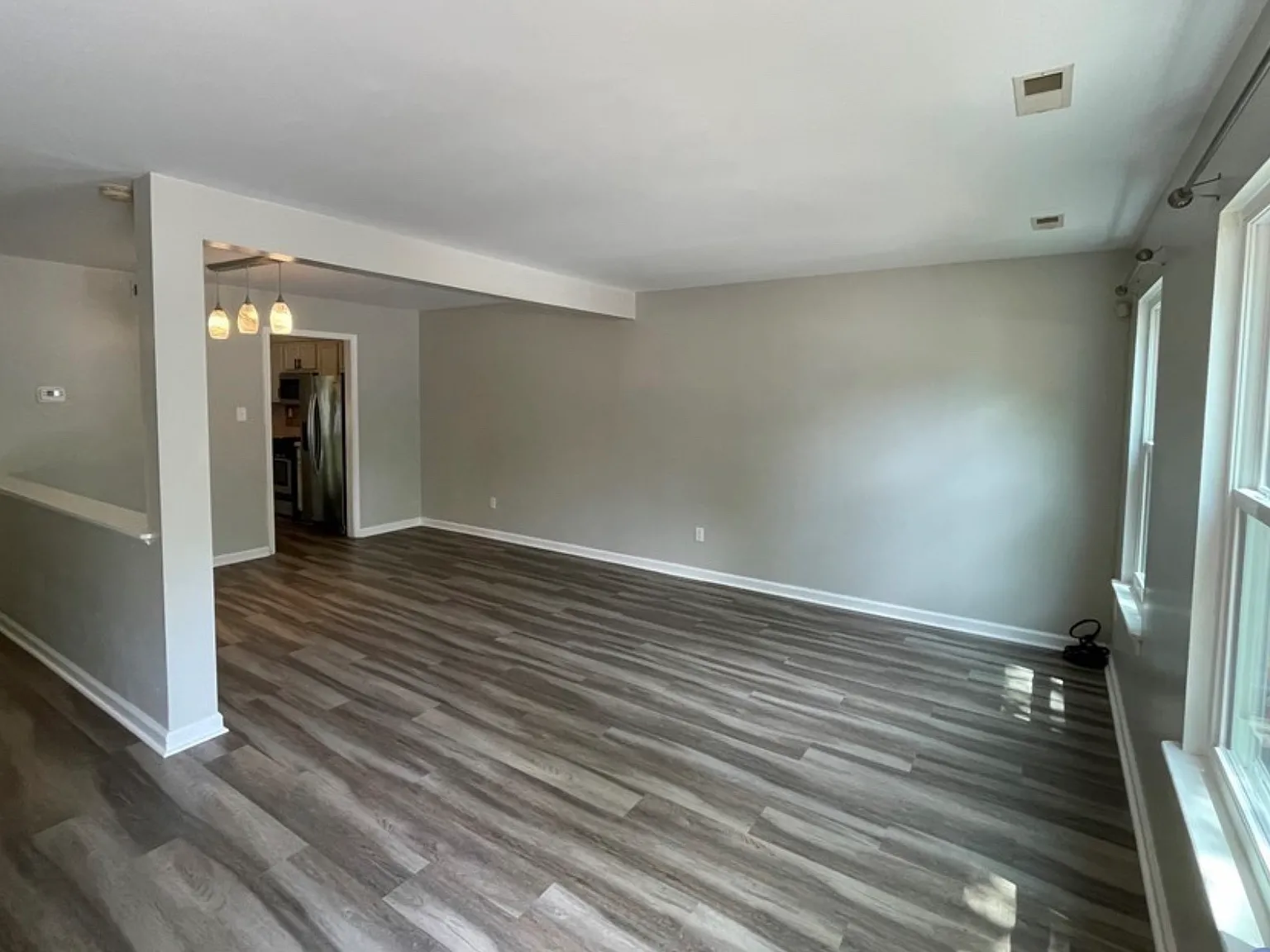 3 bed, 1.5 bath, 1360 sqft, $2,175 — Photo 3