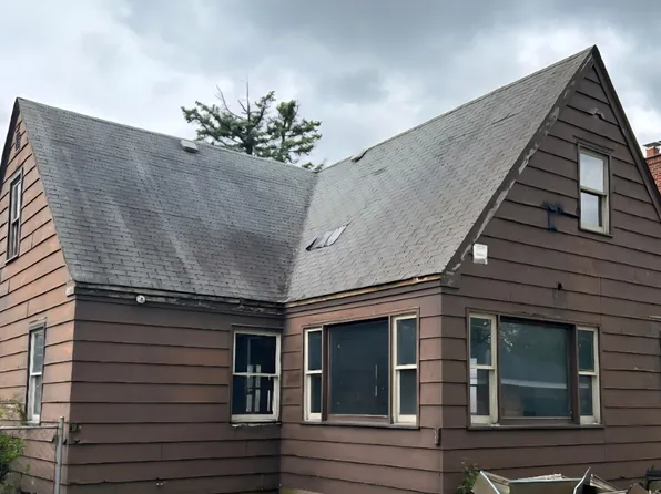 9051 O'Neill Dr, Burr Ridge, IL 60527