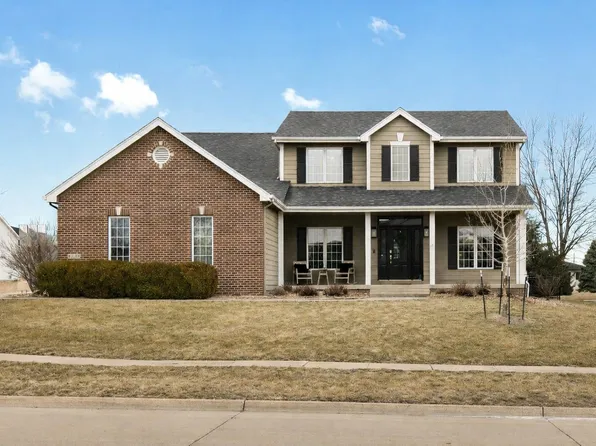 4639 90th St, Urbandale, IA 50322
