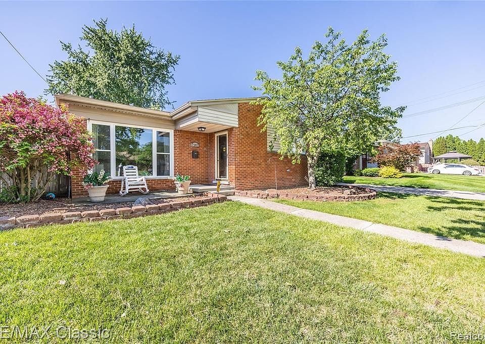 7147 Plainfield St, Dearborn Heights, MI 48127 Zillow