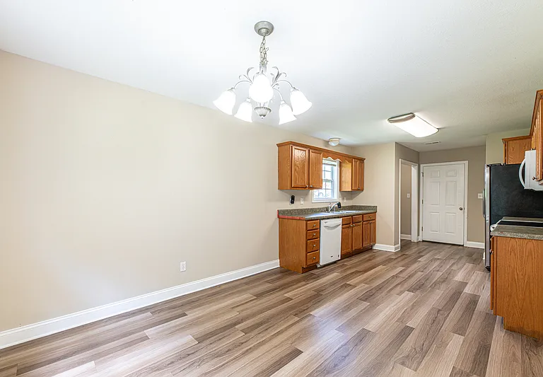 637 Marston Ln #1 — Photo 6