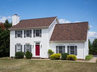 101 Harrogate Dr, Fishersville, VA 22939