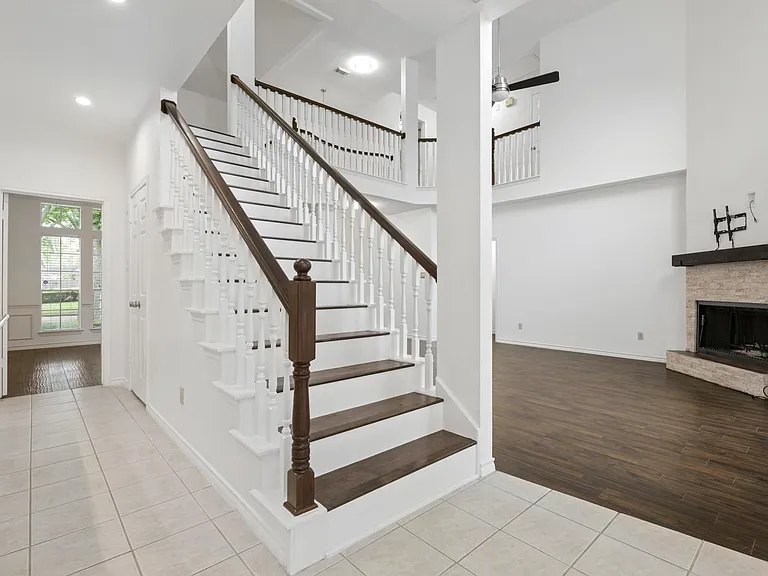 210 Wilkins Xing — Photo 12