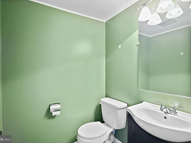 511 Avondale Dr — Photo 34
