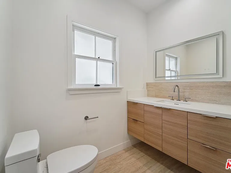 9122 W 3rd St — Photo 18