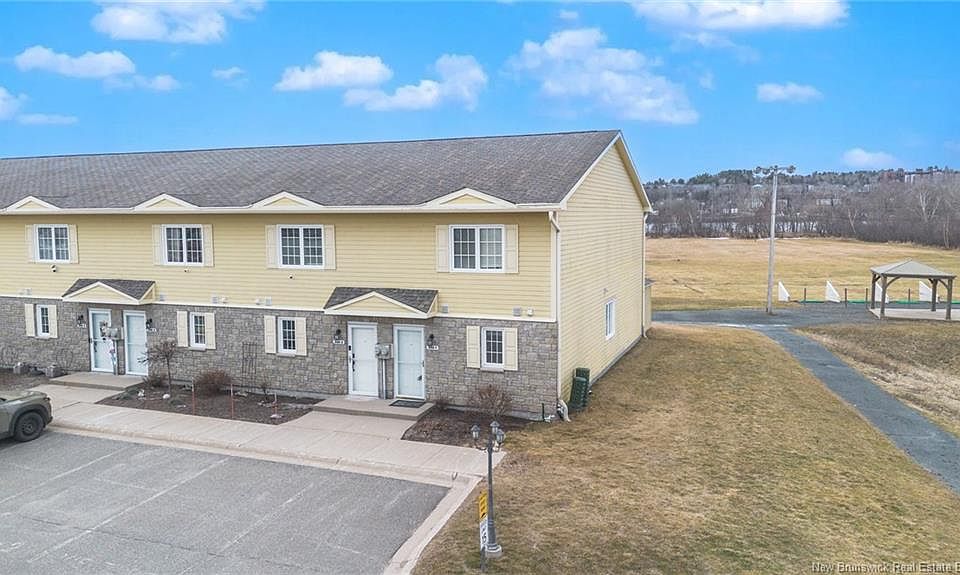 1st image of 500 Riverside Dr #1