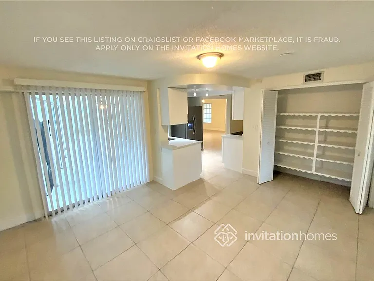 1250 SW 9th Ter — Photo 4