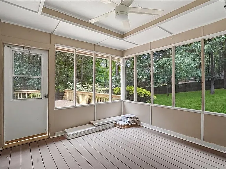 13 Bedford Rdg NW — Photo 13