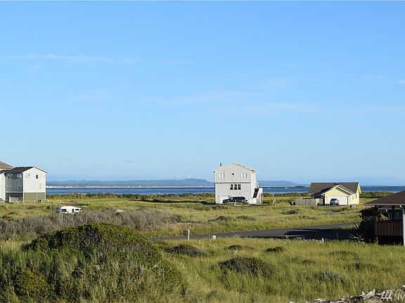 2nd image of 1416 Ocean Shores Blvd SW