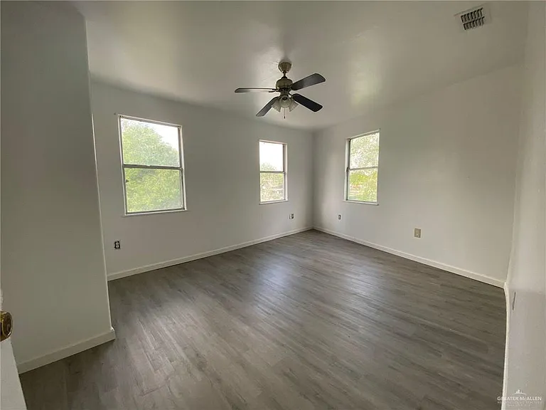 521 E Sprague St #3 — Photo 6