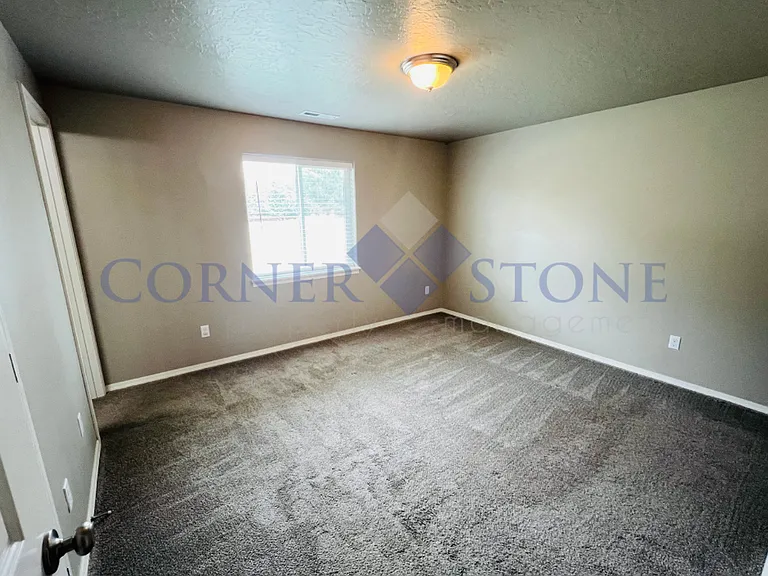 745 Baron Lakes Ave — Photo 12