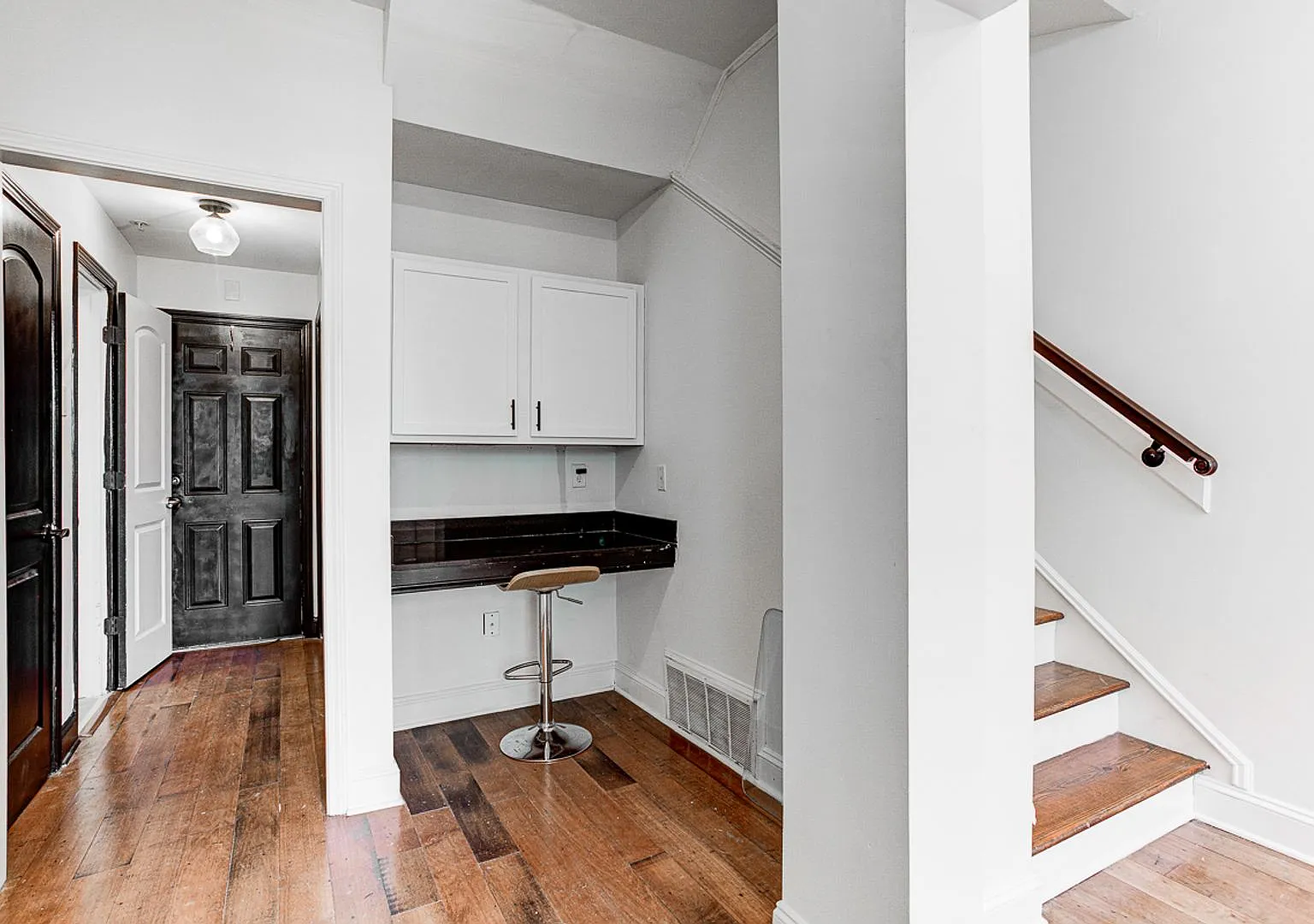 2 bed, 2.5 bath, 1239 sqft, $2,300 — Photo 4