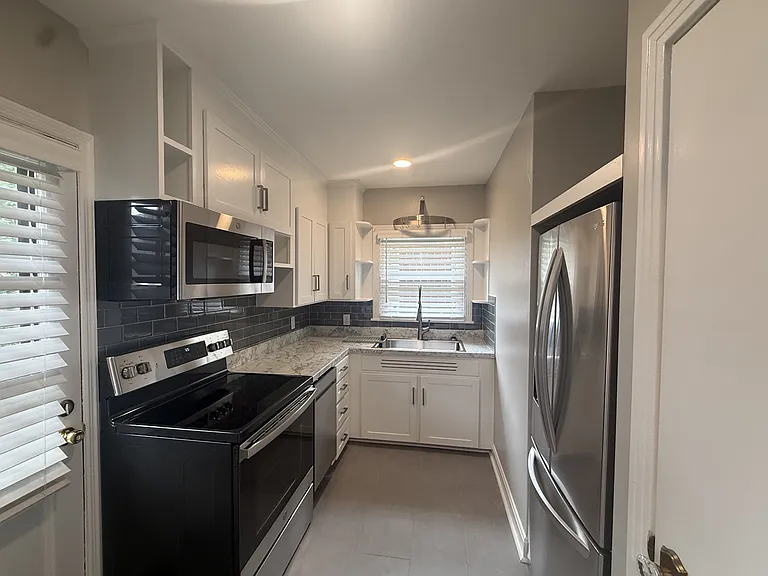2815 Acklen Ave — Photo 8