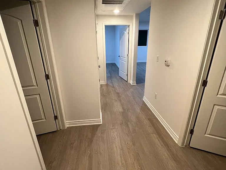 Yaya Laurel 1 Apartments — Photo 22