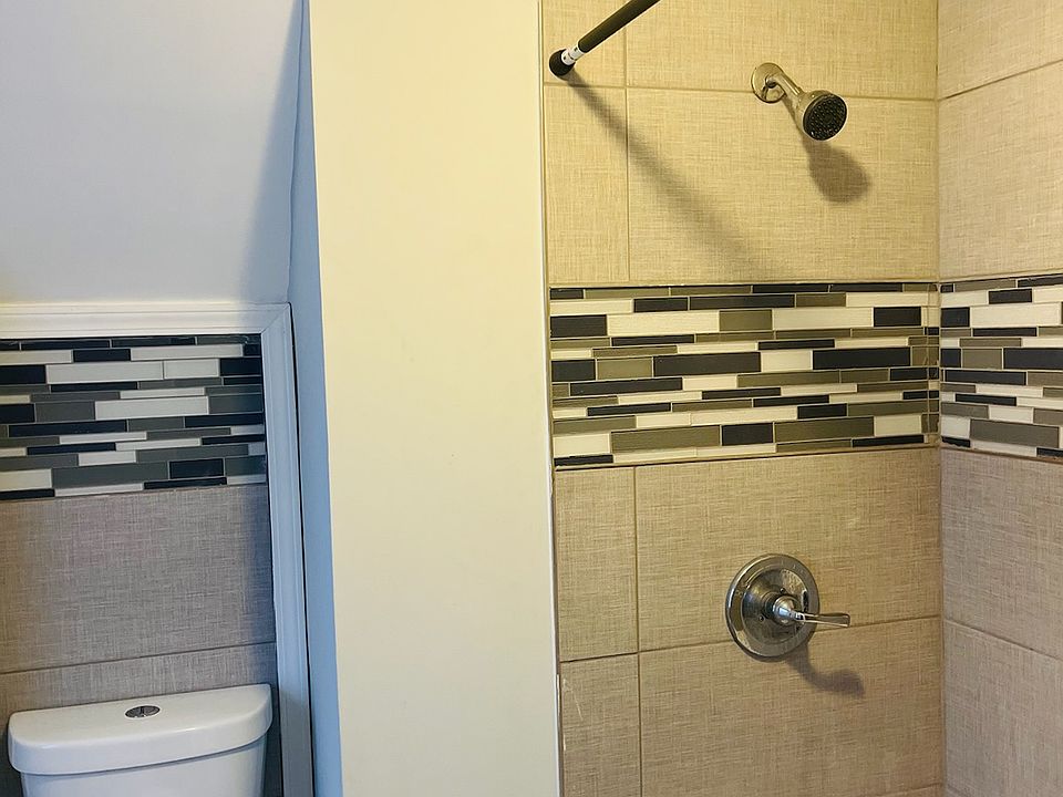 2nd image of 6908 S Cregier Ave Unit 3