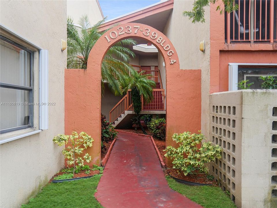 1st image of 10237 NW 9th Street Circle 212 #4