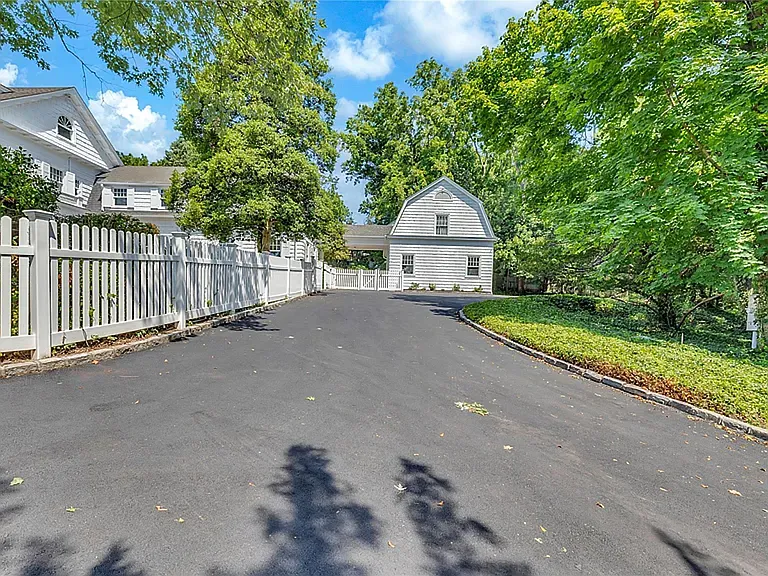 159 E Shore Rd — Photo 41