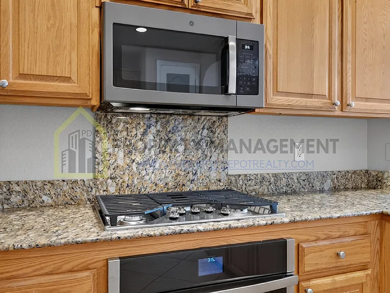 1570 Charm Way — Photo 14