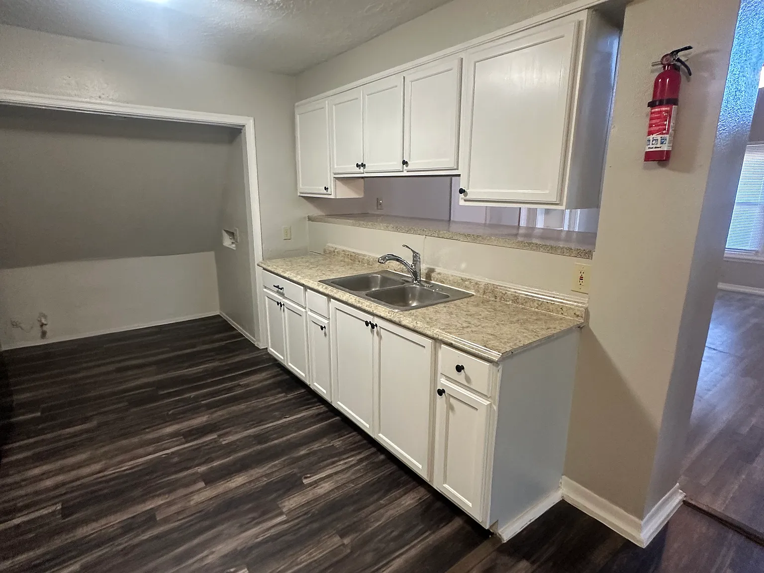 2 bed, 1.5 bath, 1250 sqft, $1,200 — Photo 4