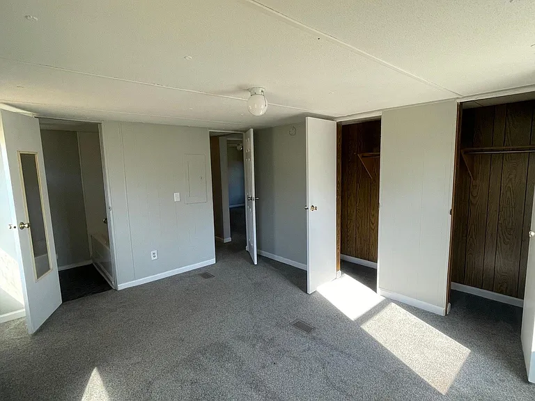 60 Circle Dr — Photo 18