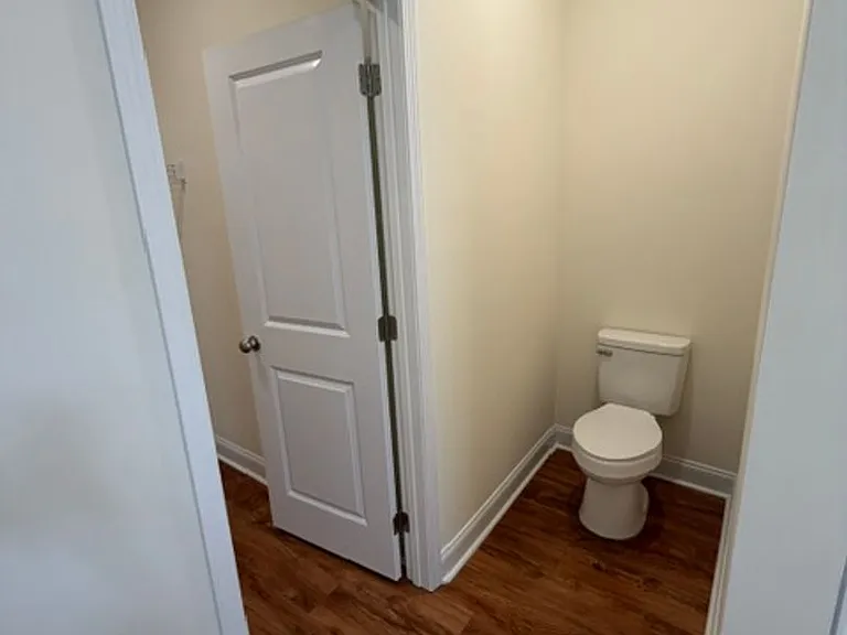 913 Linwood Ave — Photo 20