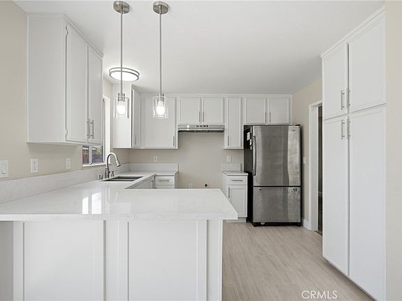 3rd image of 13370 Earl Ave