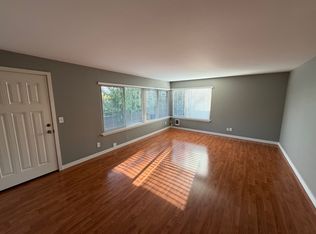 1417 NW 63rd St APT 3, Seattle, WA 98107