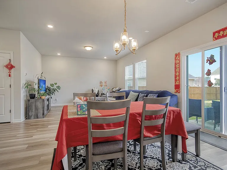705 McRoy St — Photo 5