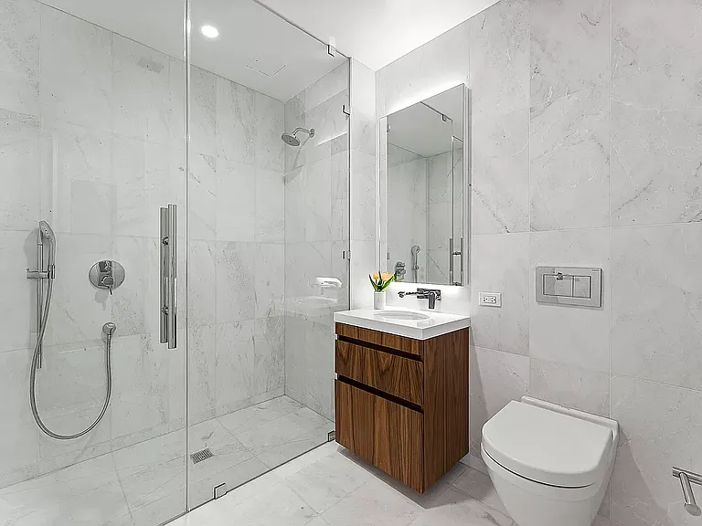 244 E 52nd St #4A — Photo 5
