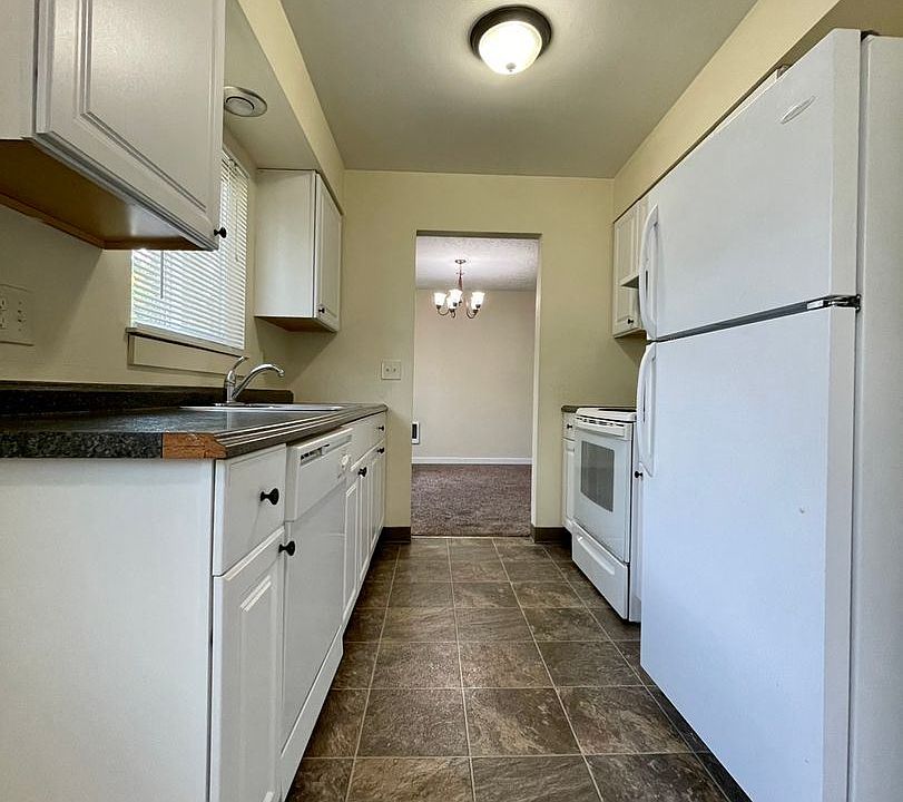 1st image of 9035 SE Stark St #11631964