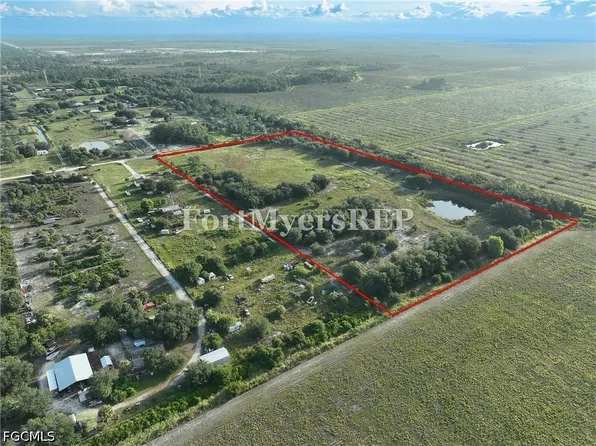 23910 Tinas Ln, Fort Myers, FL 33913