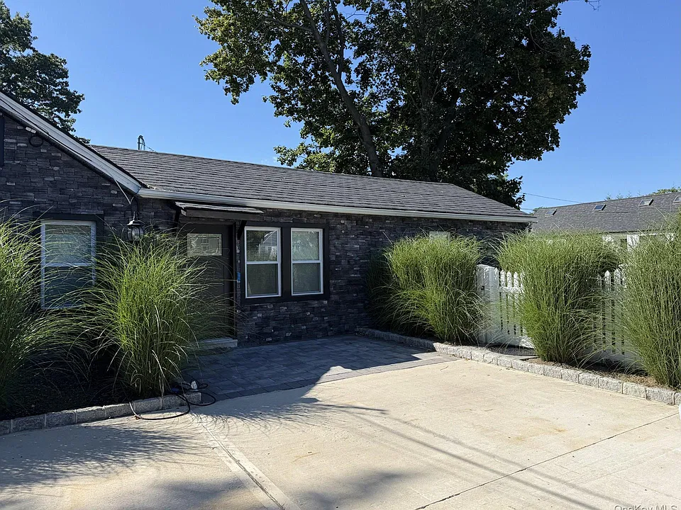 25 Miller St
