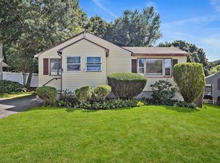 38 Locust St, Woburn, MA 01801