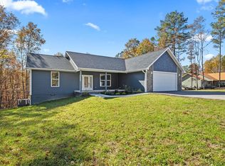 108 Creekview Ct, Jamestown, TN 38556