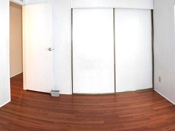 4th image of 534 Hermitage Ct #534
