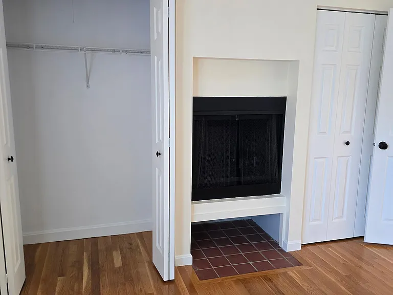 8 Rollins Ct — Photo 13