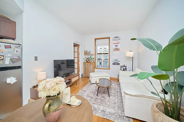 Rented by Living New York | media 7