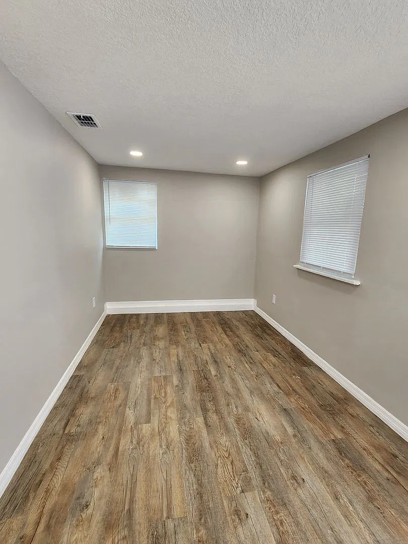 IPM-1207 Kingston Avenue — Photo 4