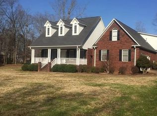 130 Meadow Wood Dr, Gaffney, SC 29341