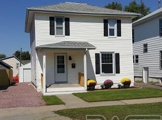 952 W 8th St, Sioux Falls, SD 57104