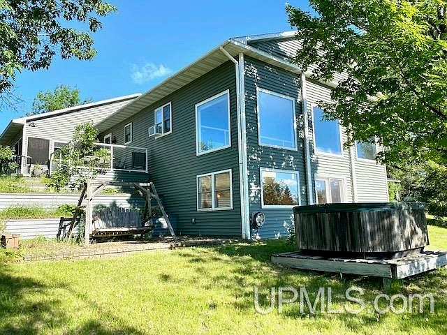 1st image of 420 N Noren Lake Dr