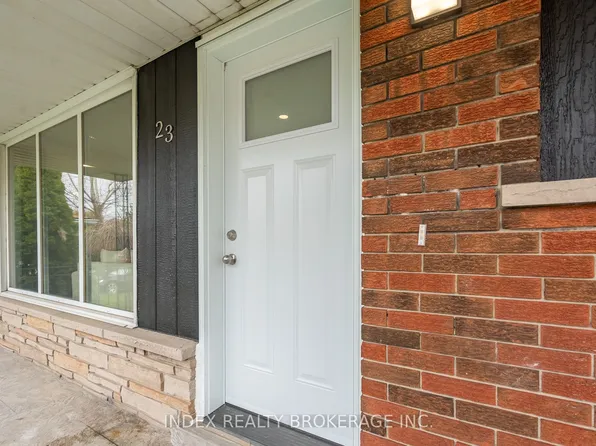 23 Tyrone Dr, Hamilton, ON L9C 2M6