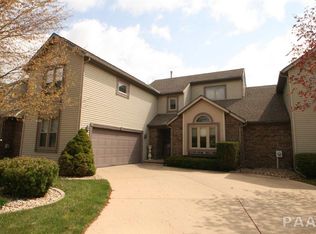 2814 W Willow Ridge Cir, Peoria, IL 61614