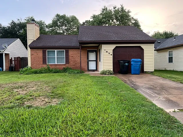 1029 Tall Oak Dr — Photo 1