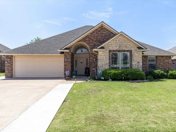 6706 SW Driftwood Dr, Lawton, OK 73505