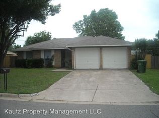 3611 Wentworth Dr, Arlington, TX 76001