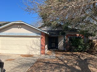 6118 Broken Feather Ln, San Antonio, TX 78233